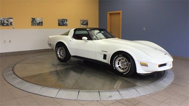 1982 chevrolet corvette base