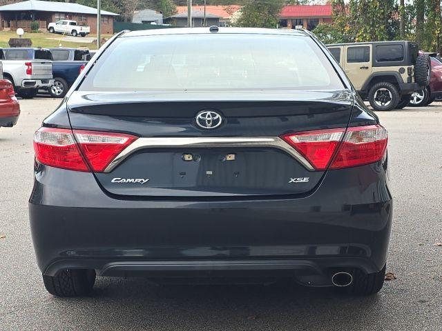 2016 toyota camry xse