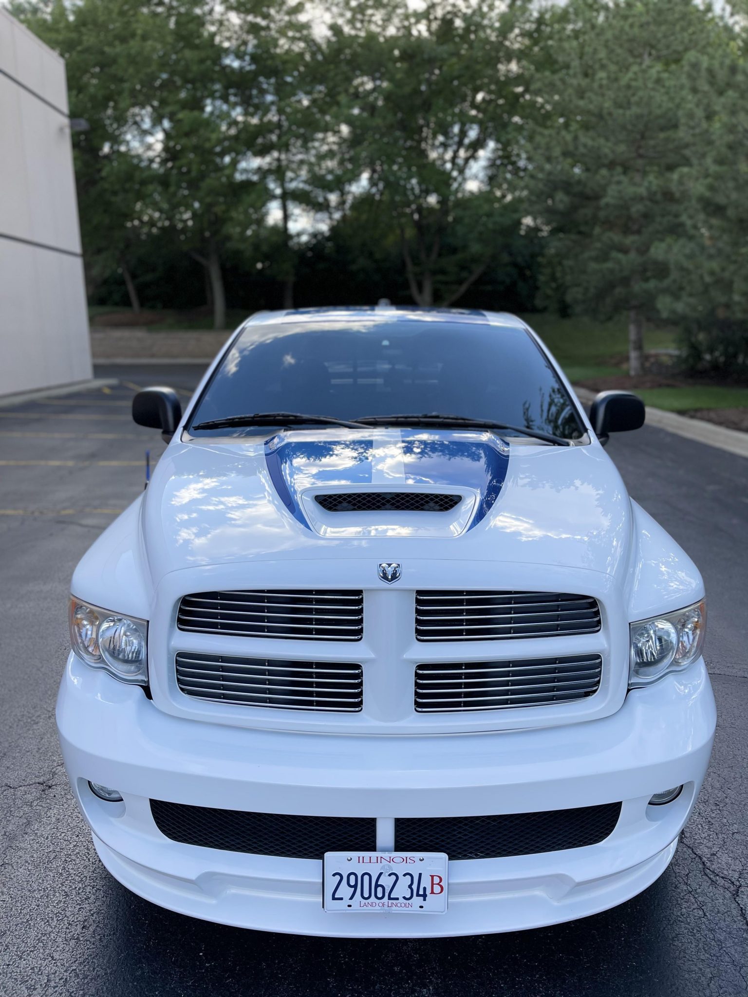 2005 dodge ram srt-10 commemorative edition 6-speed