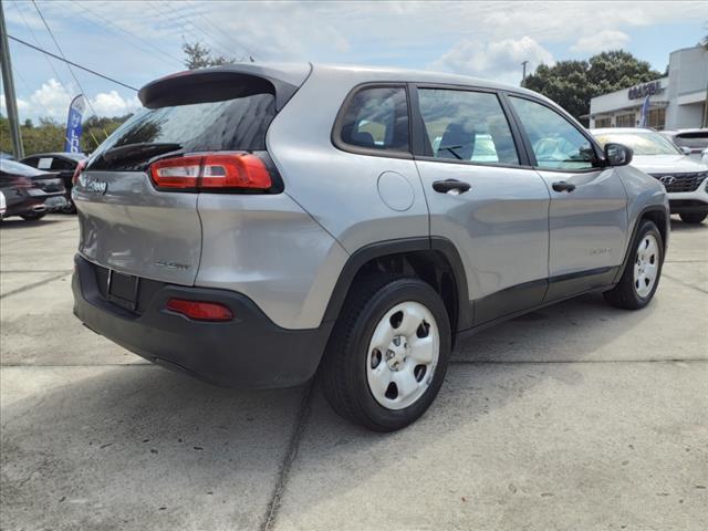 2017 jeep cherokee sport