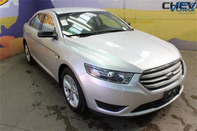 2017 ford taurus se