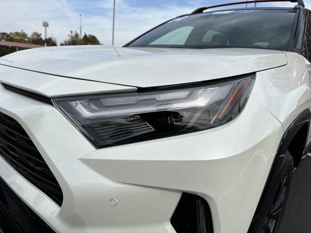 2022 toyota rav4 hybrid se