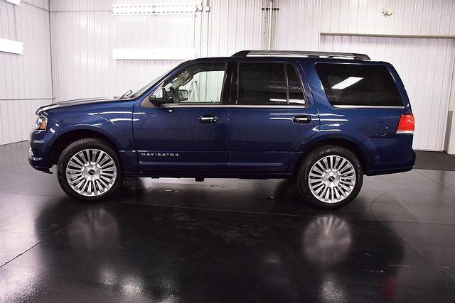 2017 lincoln navigator in medina, new york