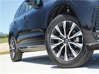 2024 Volvo XC60 b5 core dark theme