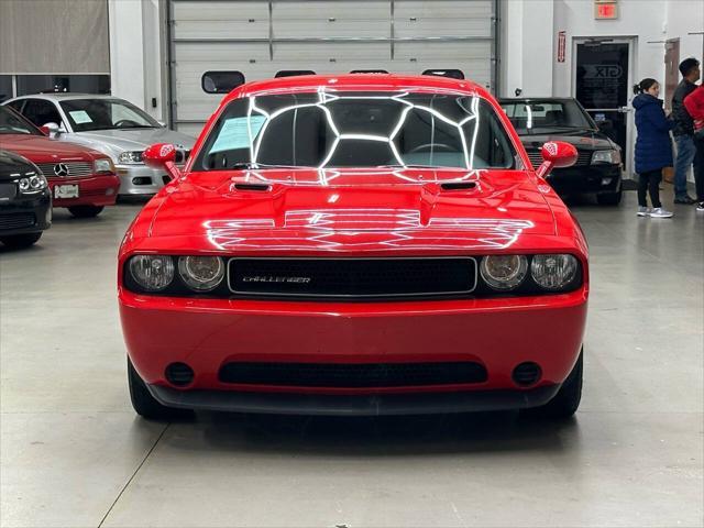 2014 dodge challenger sxt