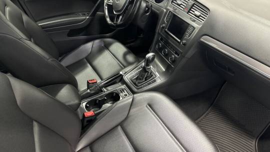 2017 Volkswagen Golf