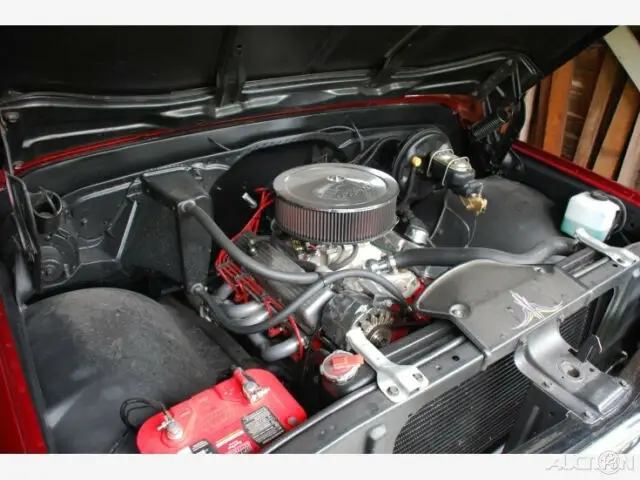 1971 gmc pickup pickup truck,350 chevy v8, 4bbl edelbrock,1,500 miles on rebuild