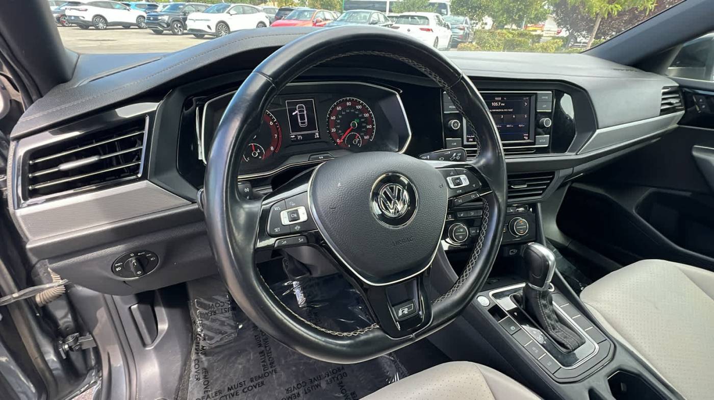 2019 volkswagen jetta r-line