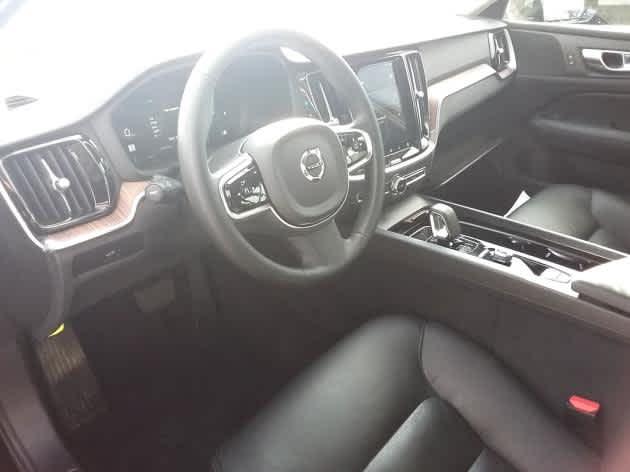 2024 volvo s60 b5 plus dark