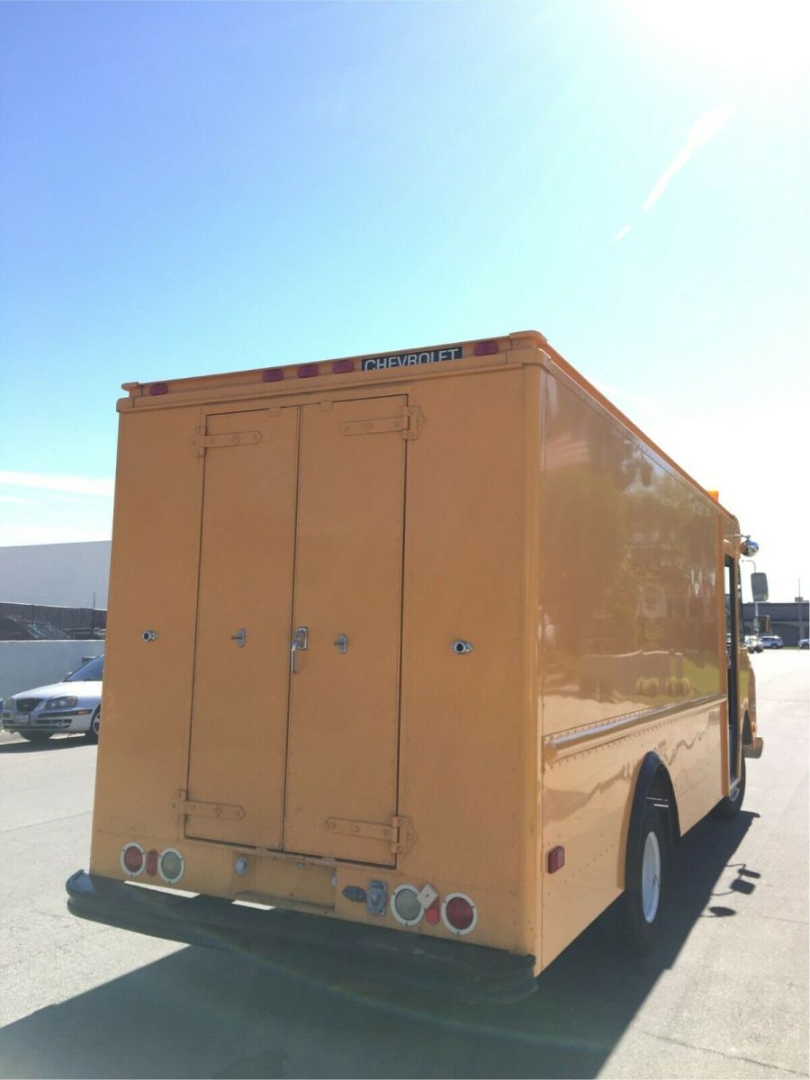 1990 chevy step van p30