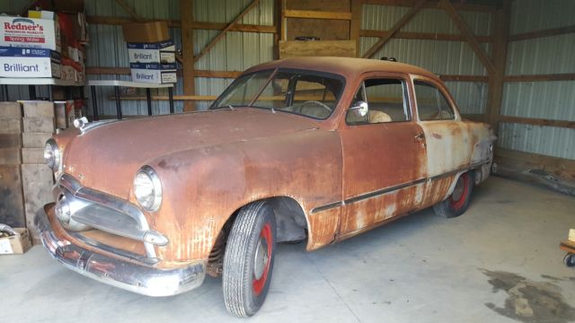1949 ford custom 2 door sedan