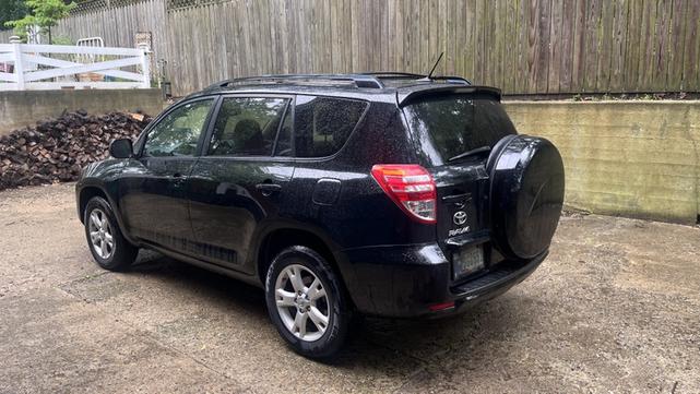 2011 toyota rav4 base