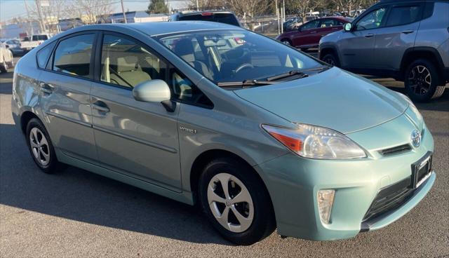 2014 toyota prius three