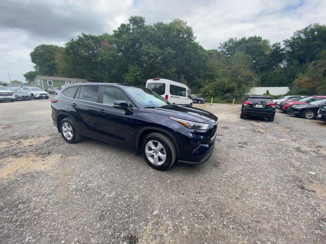 2023 toyota highlander le