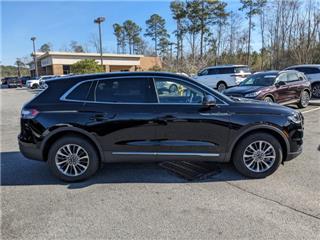 2023 Lincoln Nautilus standard