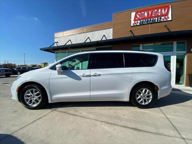 2022 chrysler pacifica touring l