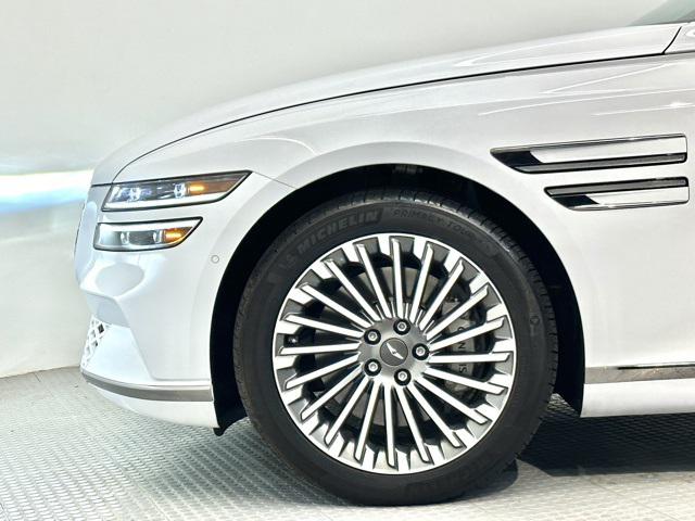 2023 genesis electrified g80 base