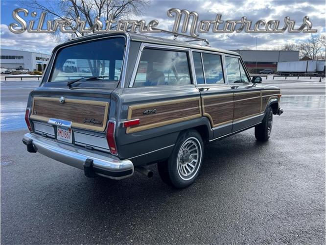 1989 jeep grand wagoneer in north andover, massachusetts