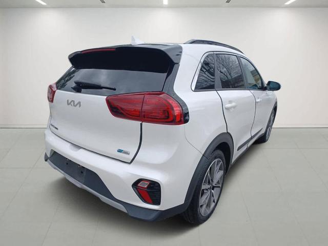 2022 kia niro touring se