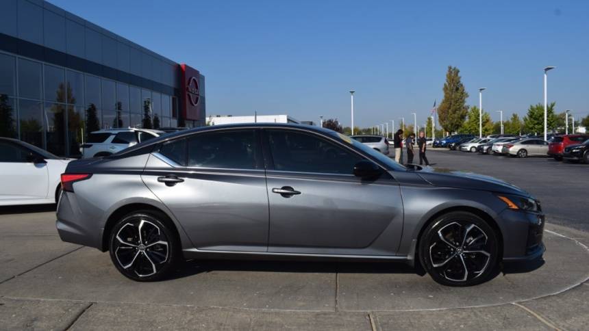 2023 nissan altima 2.5 sr