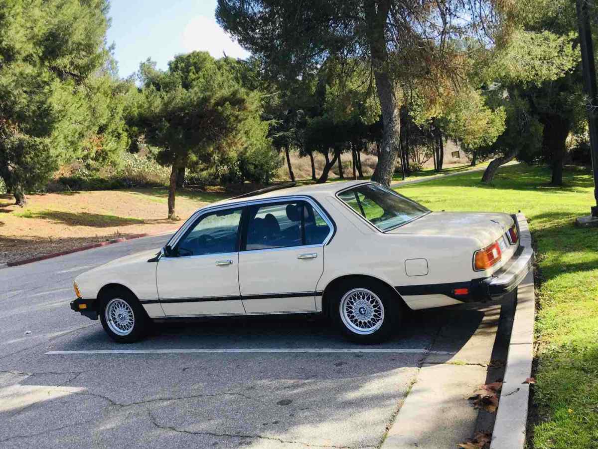 1982 bmw 733i sedan brown rwd manual i