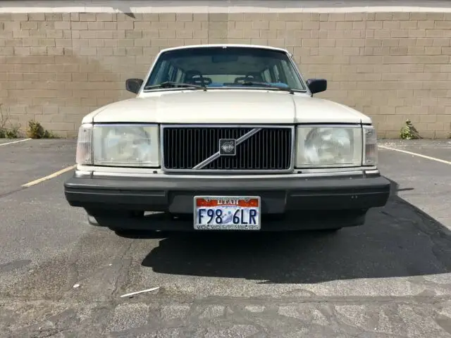 1989 volvo 240 dl wagon 5 speed manual - very clean