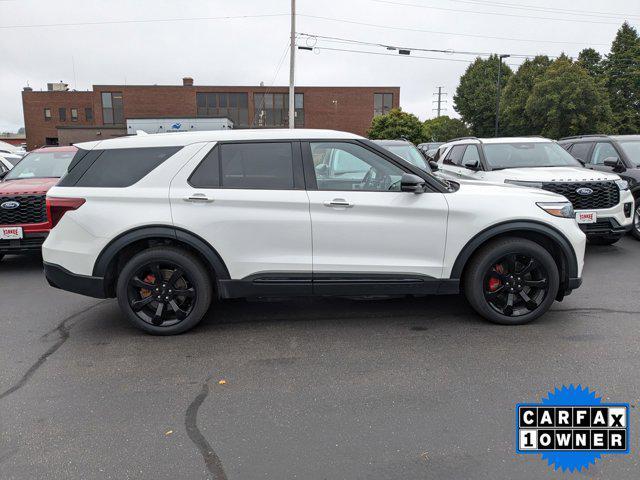 2022 ford explorer st