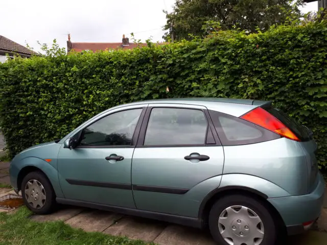 ford focus- quick sale