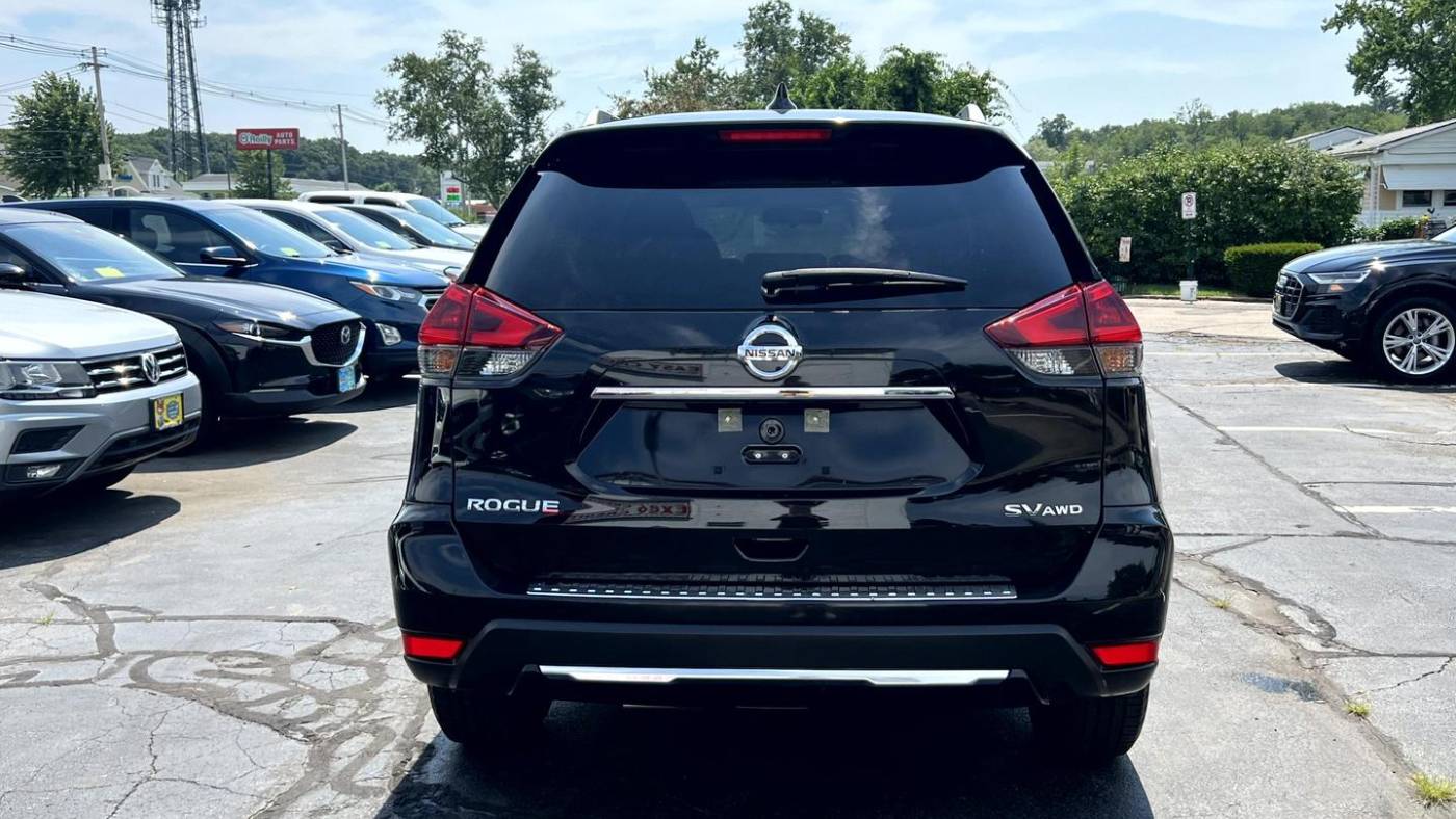 2018 nissan rogue sv
