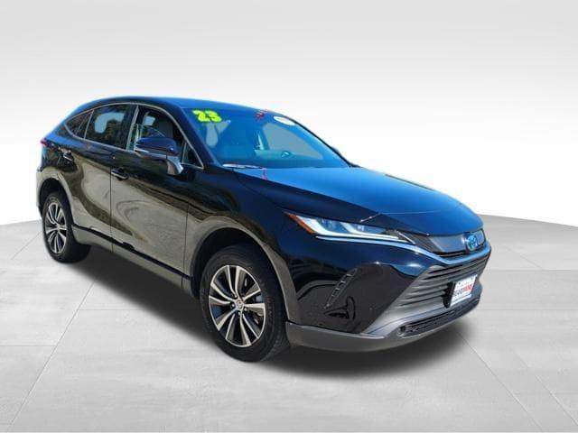 2023 toyota venza le