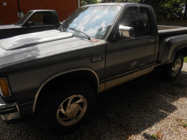 1987 chevy s10 southern coach + parts trucks