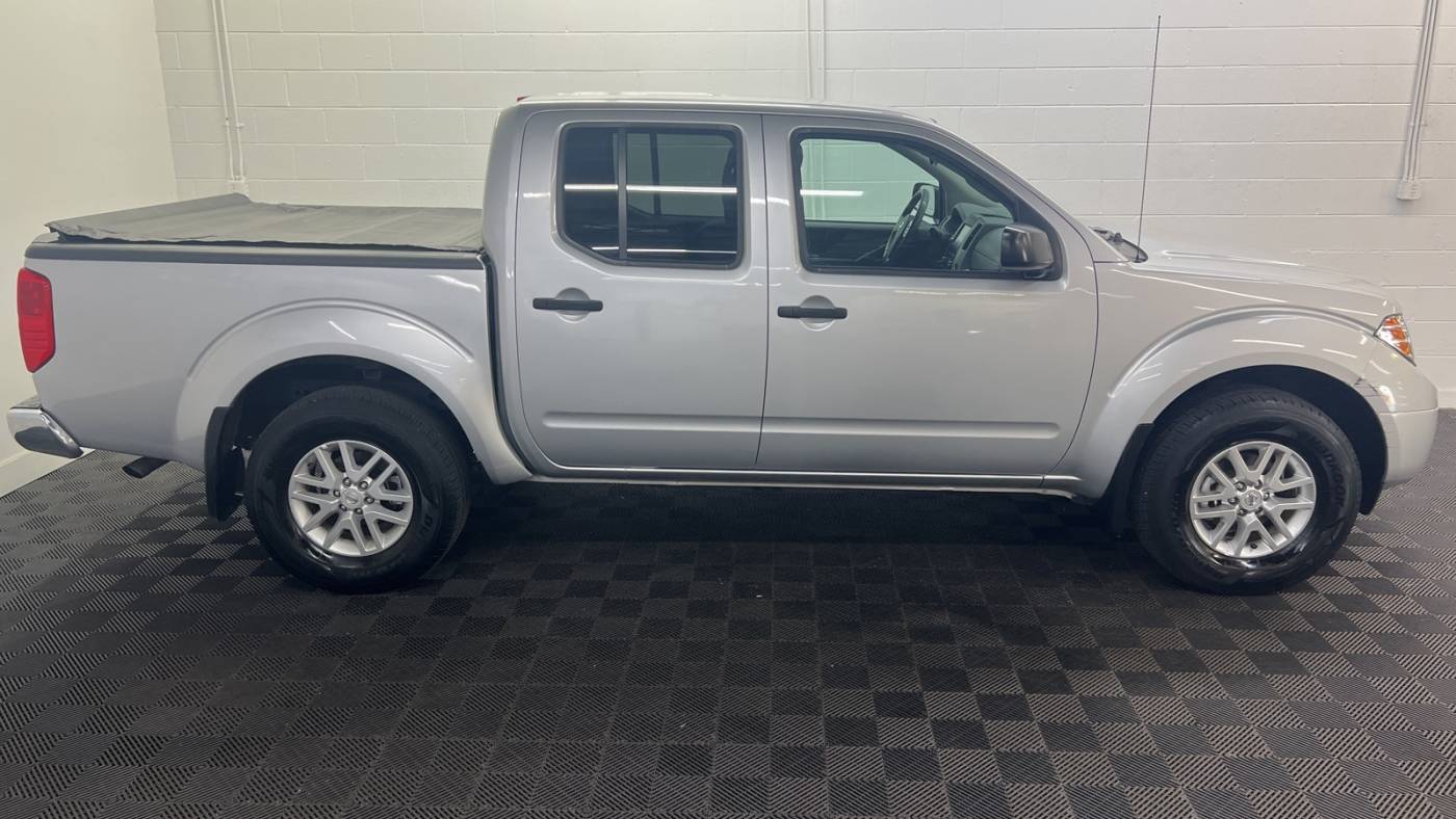 2021 nissan frontier sv