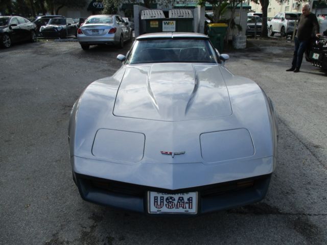 1980 corvette 76k orig miles, runs great, no reserve