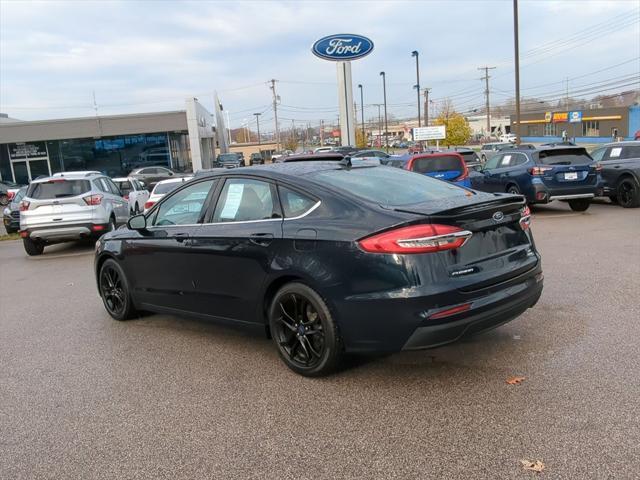 2020 ford fusion se