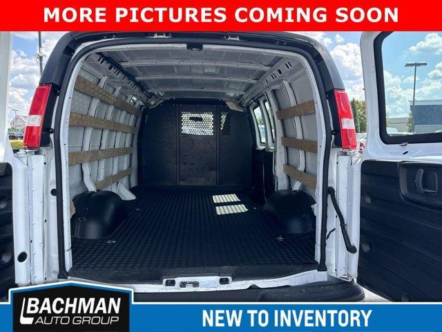 2022 gmc savana 2500 work van