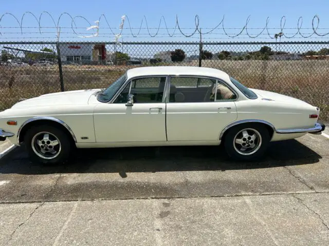 1977 jaguar xj6 sedan white rwd automatic