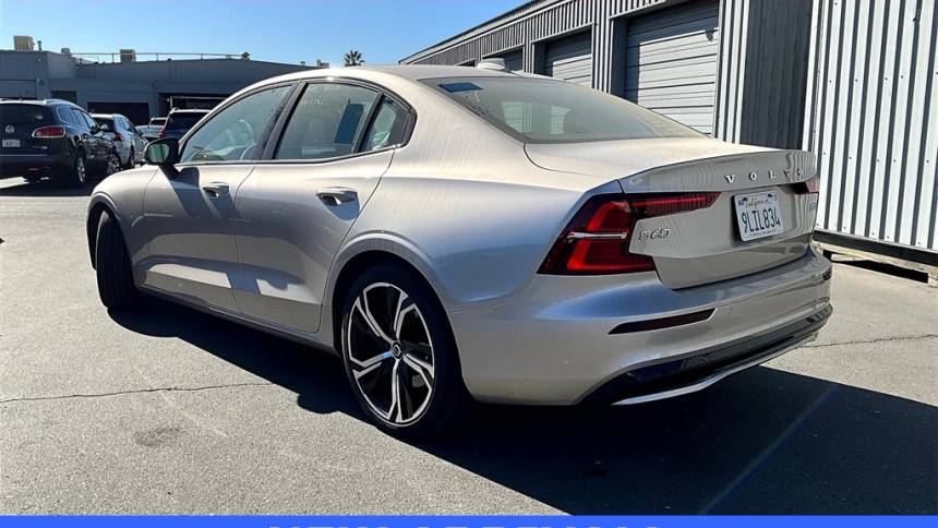 2024 volvo s60 b5 core dark theme