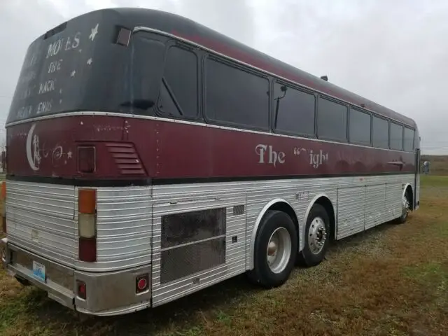 1981 silver eagle tour bus