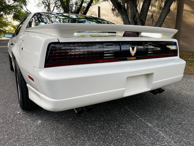 pontiac trans am indy pace car