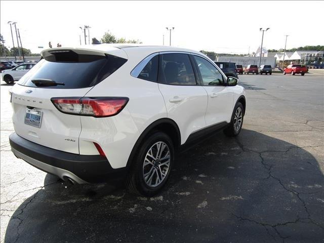 2022 ford escape sel