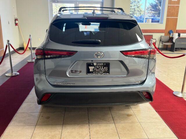 2022 toyota highlander xle