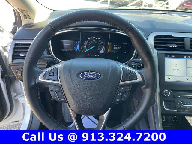 2017 ford fusion se