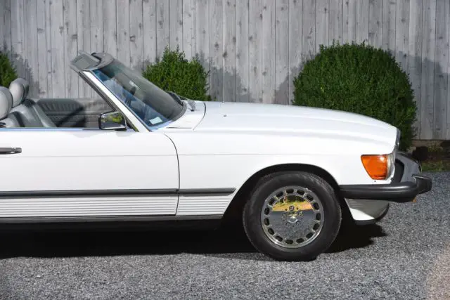 1989 mercedes-benz 560sl 560 sl 47,444 miles white convertible v8 5.6l a