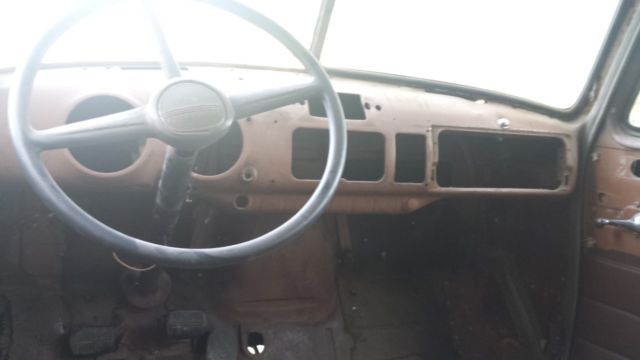 1952 chevrolet suburban carryall project rat rod