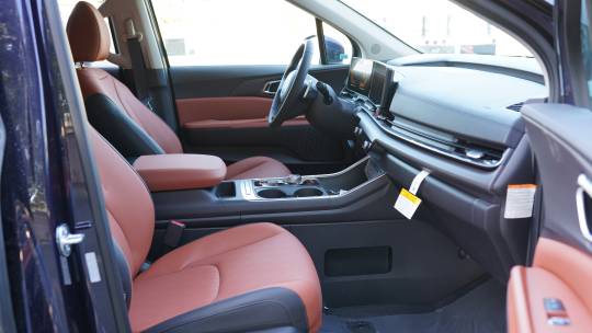 2025 Kia Carnival