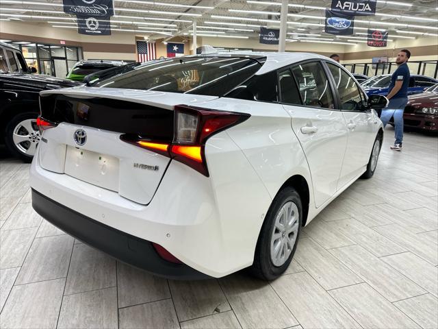 2020 toyota prius l