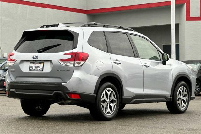 2022 subaru forester premium