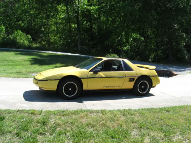 1988 pontiac fiero formula 2 door coupe