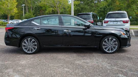 2025 Nissan Altima