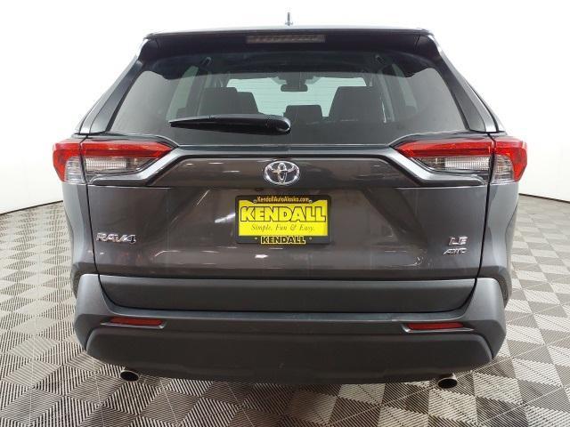 2023 toyota rav4 le